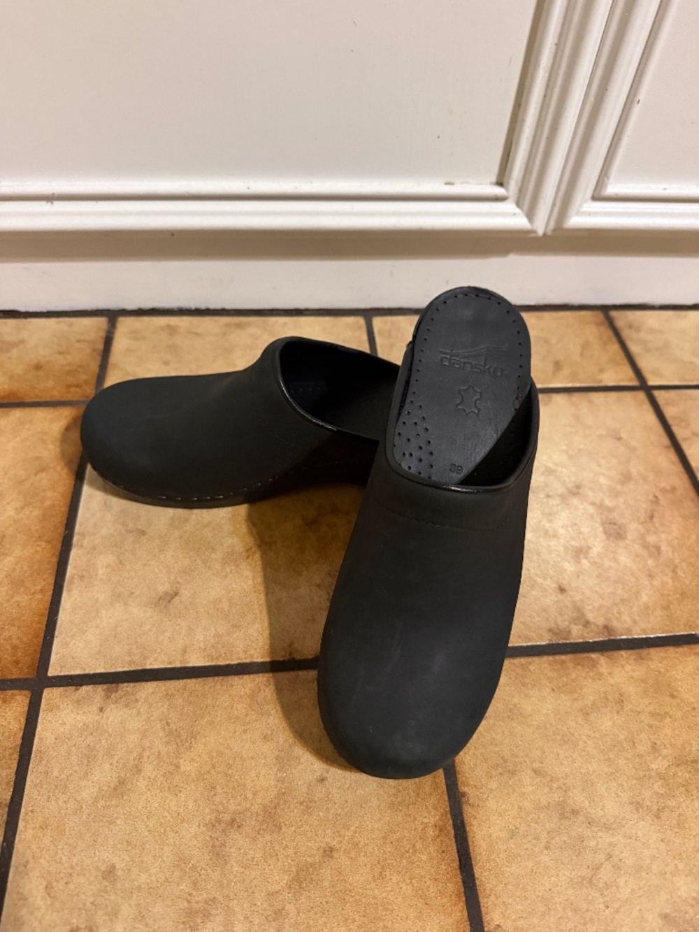 Dansko Classic Clog Mule — Black Nubuck/Oiled Leather 39